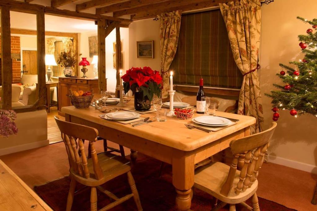 Wren Cottage, A Very Cosy Historic Coastal Cottage In A Pretty Little Village Wickham Market Exterior foto