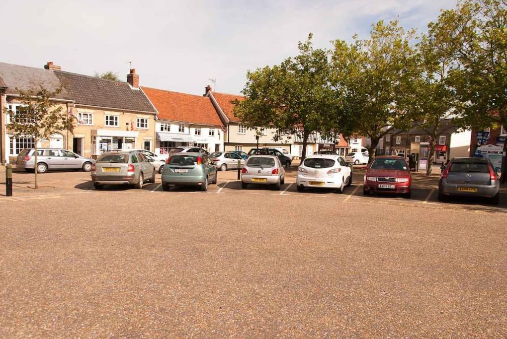 Wren Cottage, A Very Cosy Historic Coastal Cottage In A Pretty Little Village Wickham Market Exterior foto